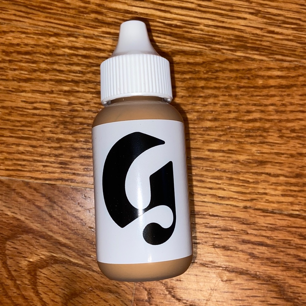 Glossier perfecting skin tint, shade G6